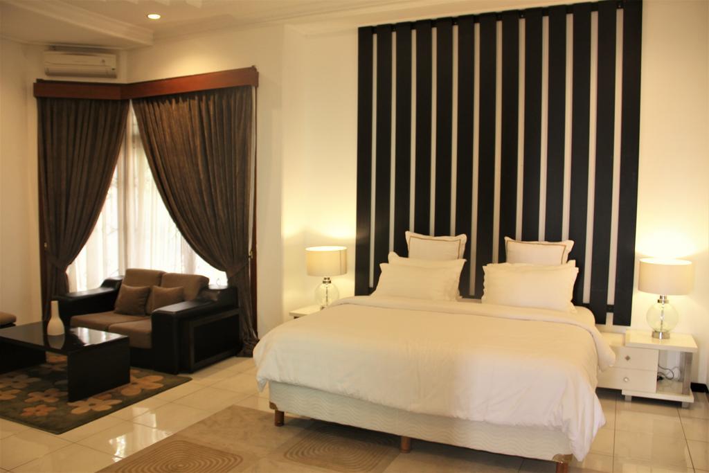 Alsalam Syariah Guesthouse Surakarta (Solo) Exterior foto
